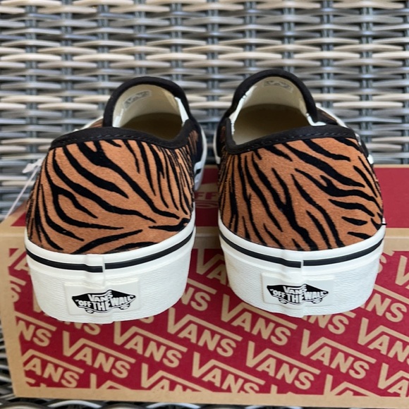 Vans Slip-On SF Animal Stripes Black/Marshmallow WMNS - Picture 14 of 16